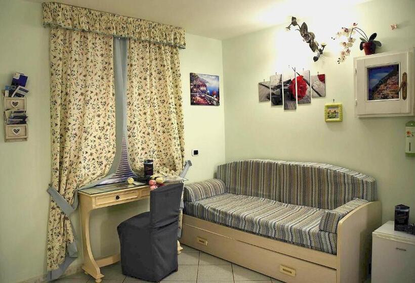 Семейный Номер, B&b Le Cycas