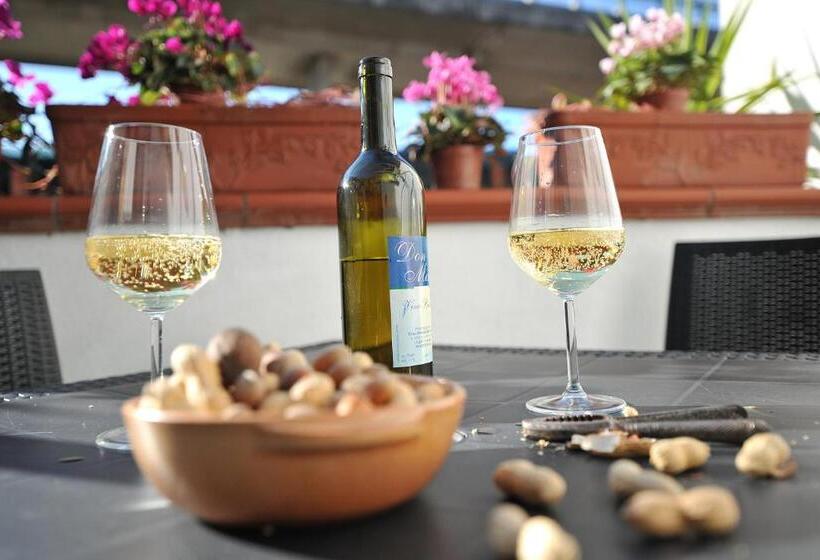 Семейный Номер, B&b Le Cycas