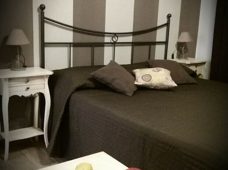 اتاق استاندارد سه نفره, B&b Lei