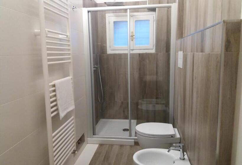 اتاق استاندارد سه نفره, B&b Lei