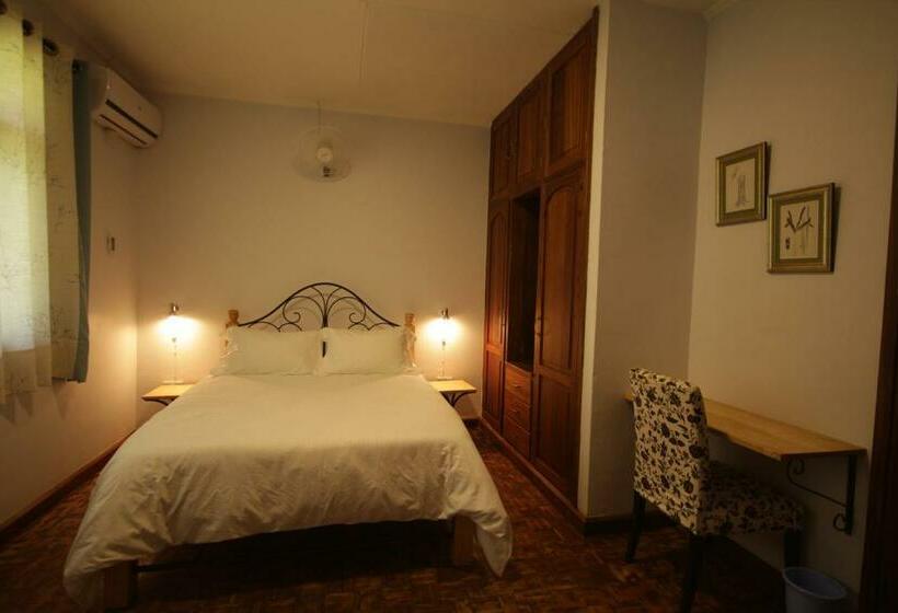 اتاق لوکس, Boulevard Inn Mt Meru