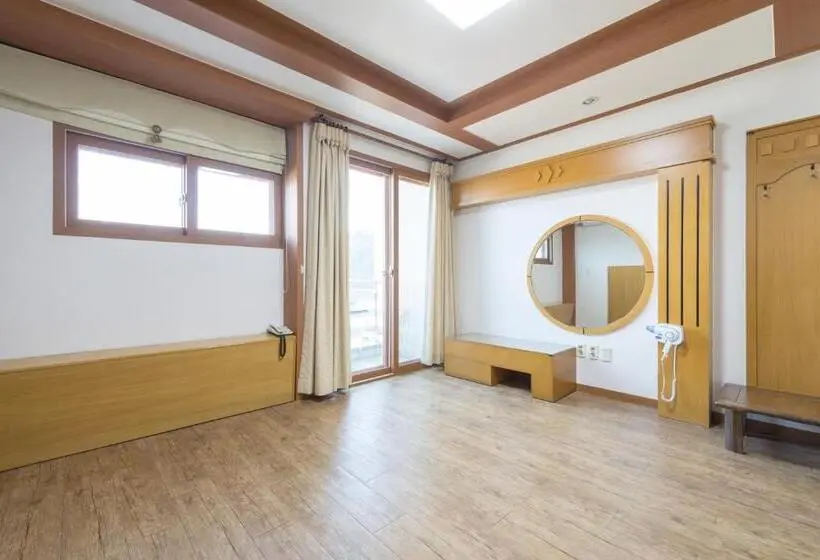 استودیوی استاندارد, Dawoo Resortel