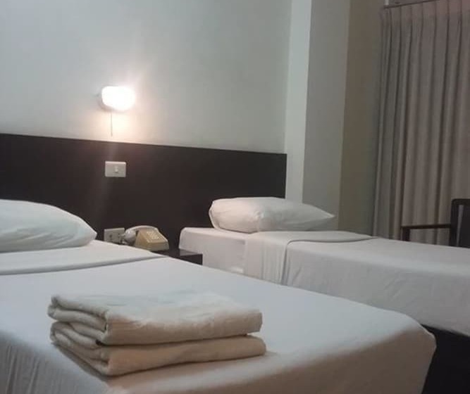 غرفة ديلوكس, Paradorn Inn