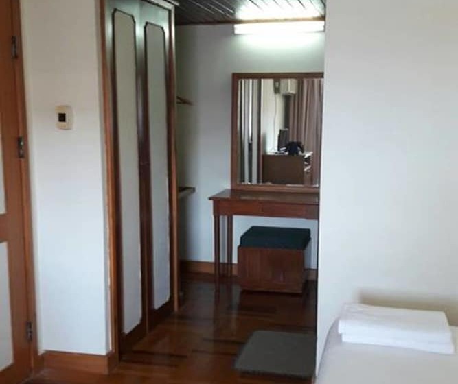 스탠다드 룸, Paradorn Inn