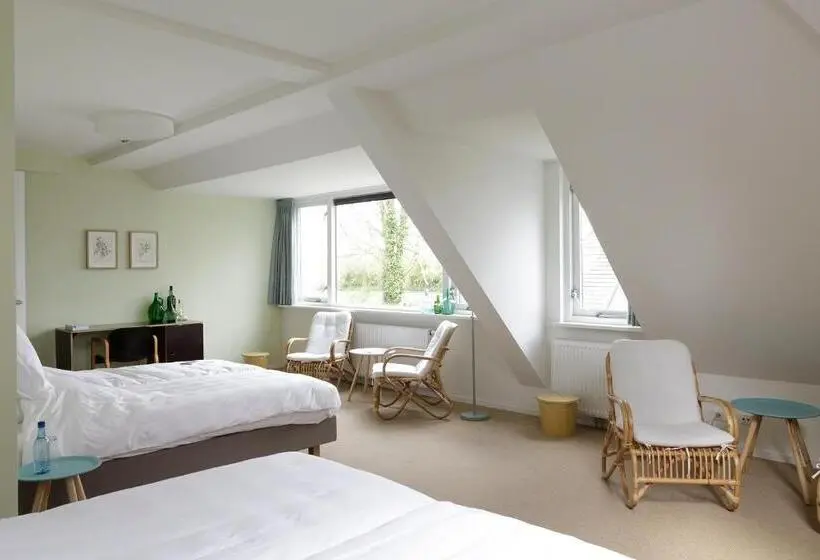 Perhehuone, Landhuis Hotel Rikus