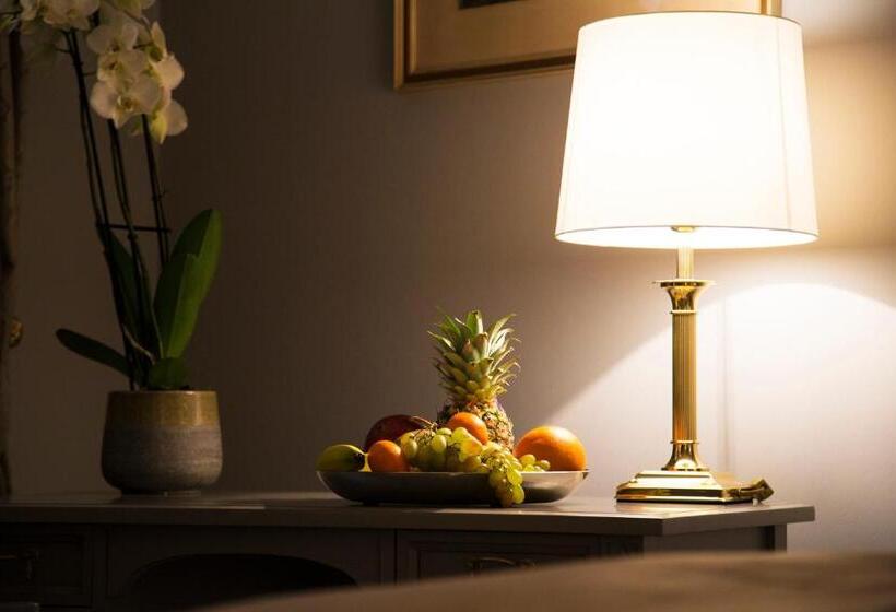 اتاق لوکس, Romantik Hotel Zur Glocke