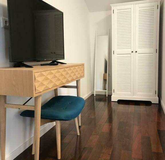 اتاق لوکس, Wingbay B&b