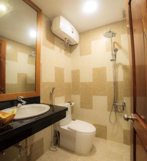 اتاق لوکس, Cherry Hotel Hue