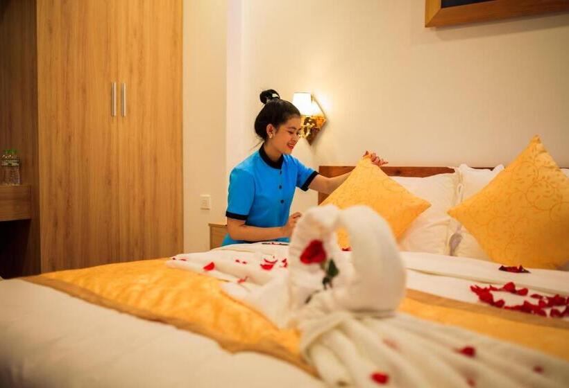 اتاق لوکس, Cherry Hotel Hue