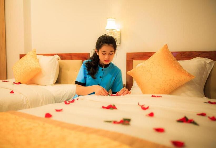 اتاق لوکس, Cherry Hotel Hue