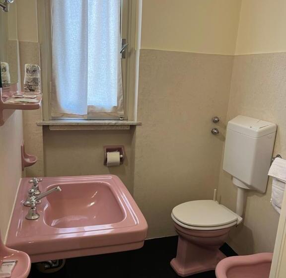 غرفة قياسية رباعية, G&d Hotel Deanna Golf