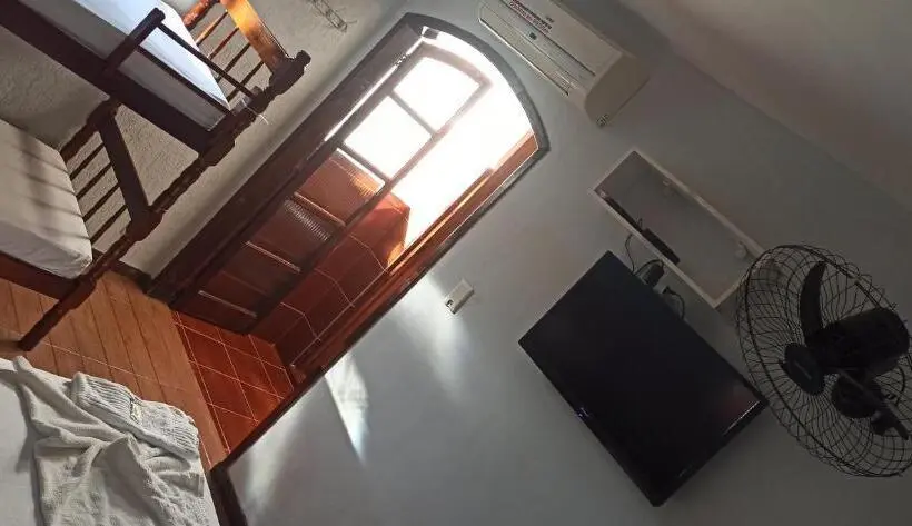 سوییت جونیور, 365 Hostel