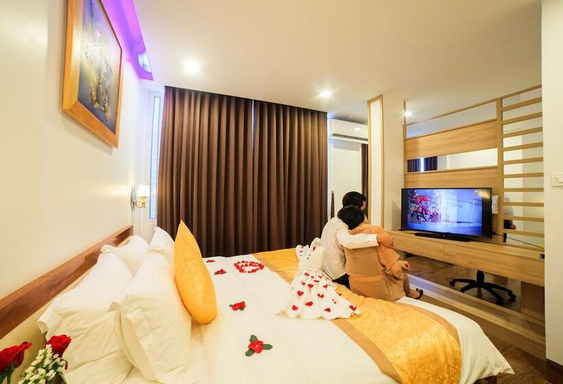 اتاق خانوادگی, Cherry Hotel Hue