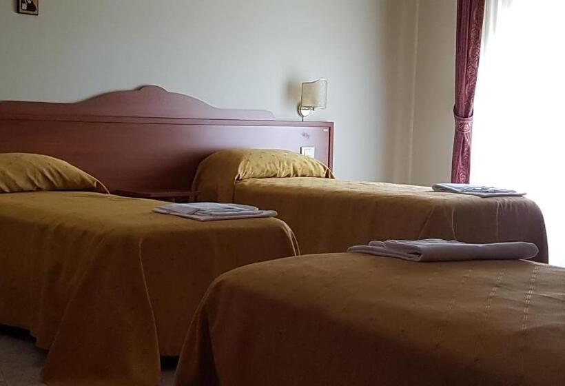 ファミリールーム, Dei Cappuccini