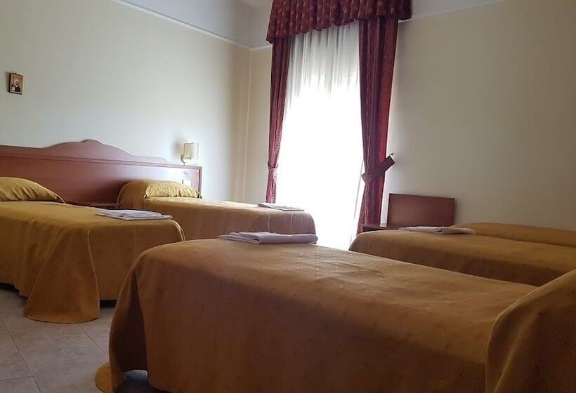 スタンダード４人部屋, Dei Cappuccini