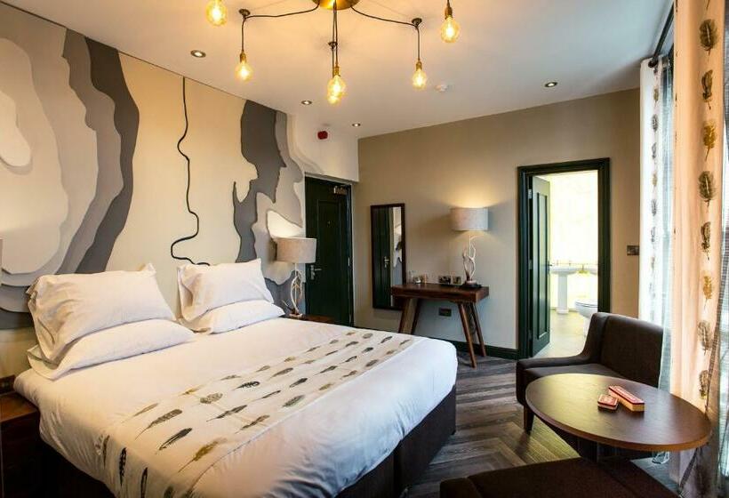 סוויטה נוף להרים, Eagle And Child, Ramsbottom