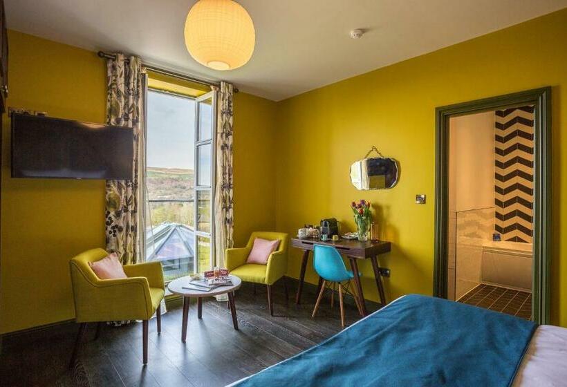 סוויטה נוף להרים, Eagle And Child, Ramsbottom