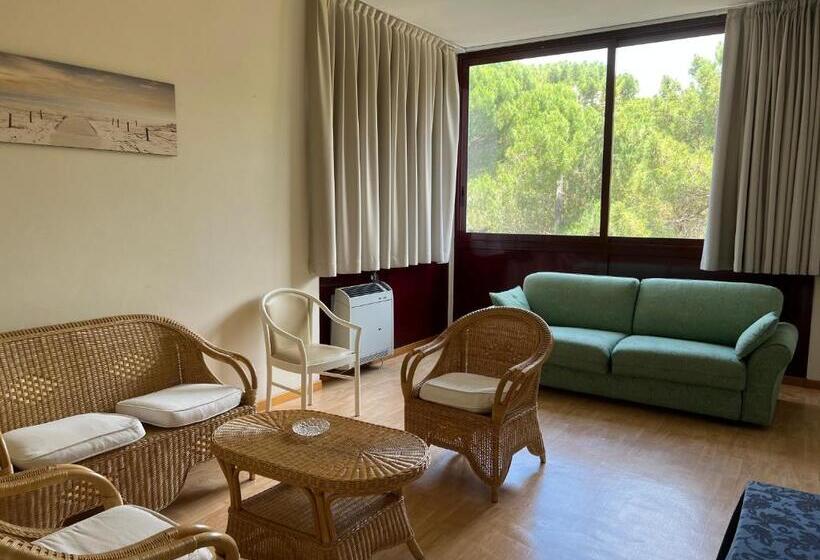 家庭间, G&d Hotel Deanna Golf