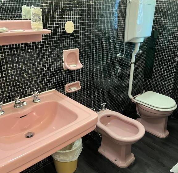 غرفة عائلية, G&d Hotel Deanna Golf