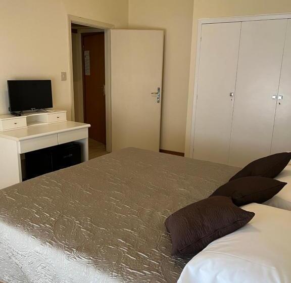 غرفة قياسية رباعية, G&d Hotel Deanna Golf