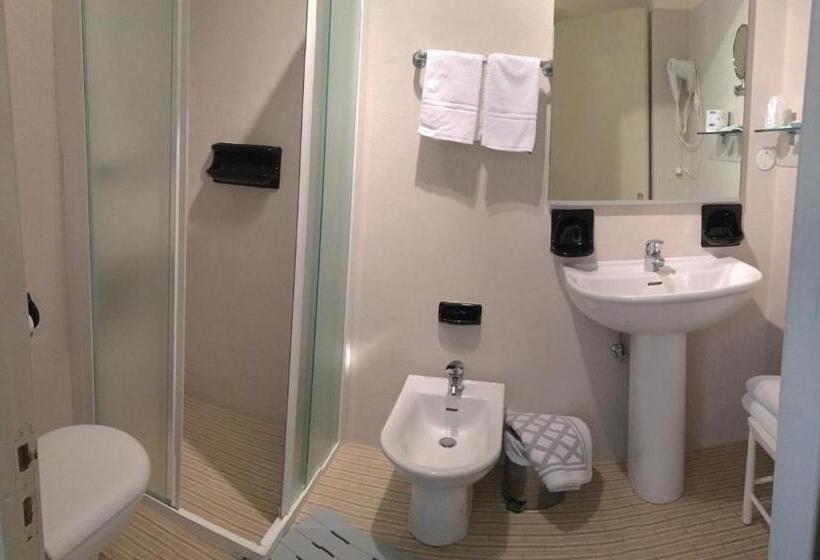 غرفة قياسية فردية, G&d Hotel Deanna Golf