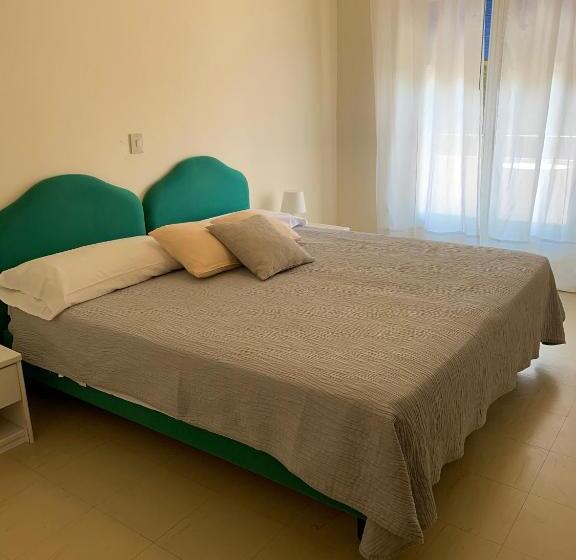 标准单人间, G&d Hotel Deanna Golf