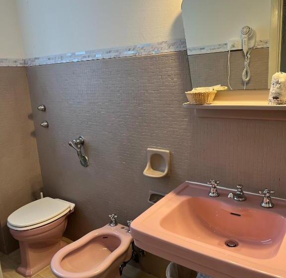 غرفة إقتصادية, G&d Hotel Deanna Golf