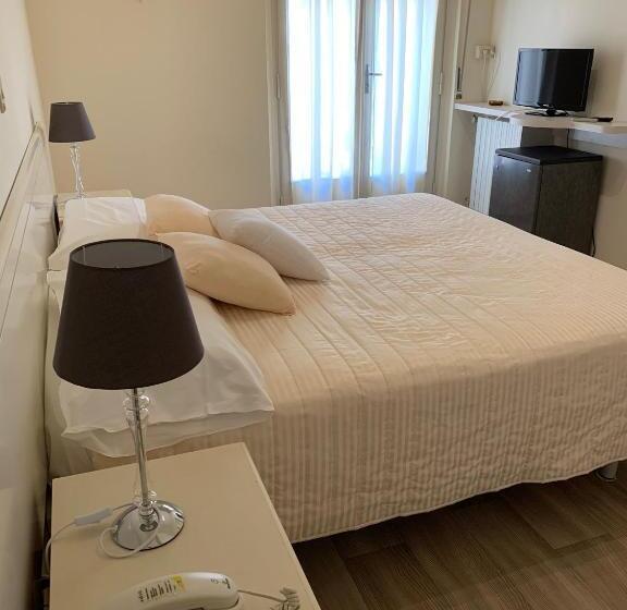 غرفة إقتصادية, G&d Hotel Deanna Golf