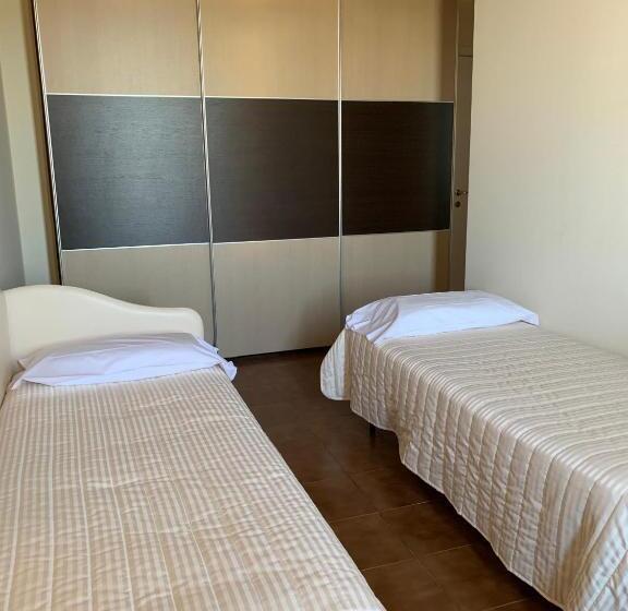 جناح جونيور, G&d Hotel Deanna Golf