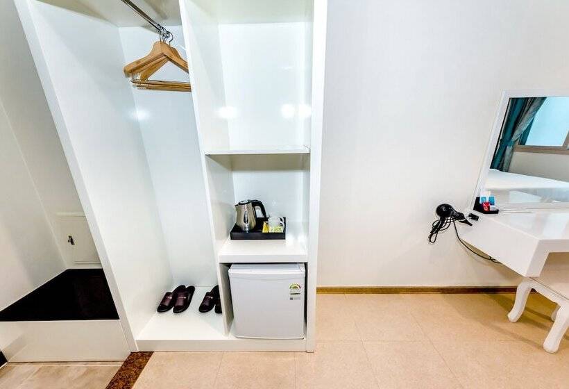 חדר סופריור, Virginia