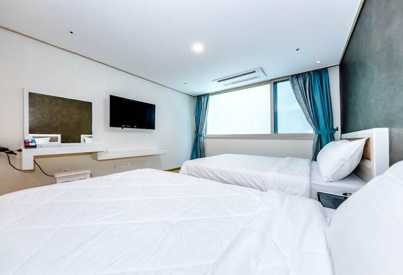 חדר סופריור, Virginia