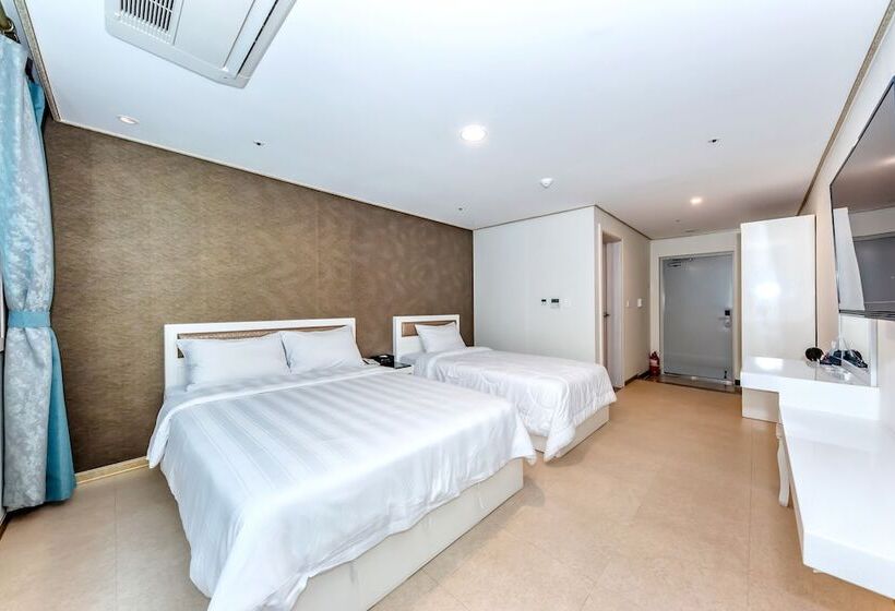 חדר סופריור, Virginia