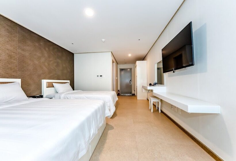 חדר סופריור, Virginia