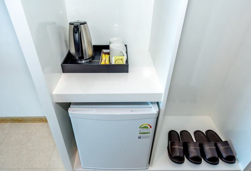 חדר דלוקס, Virginia