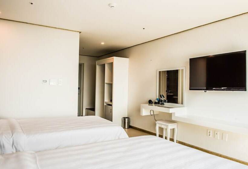 חדר דלוקס, Virginia