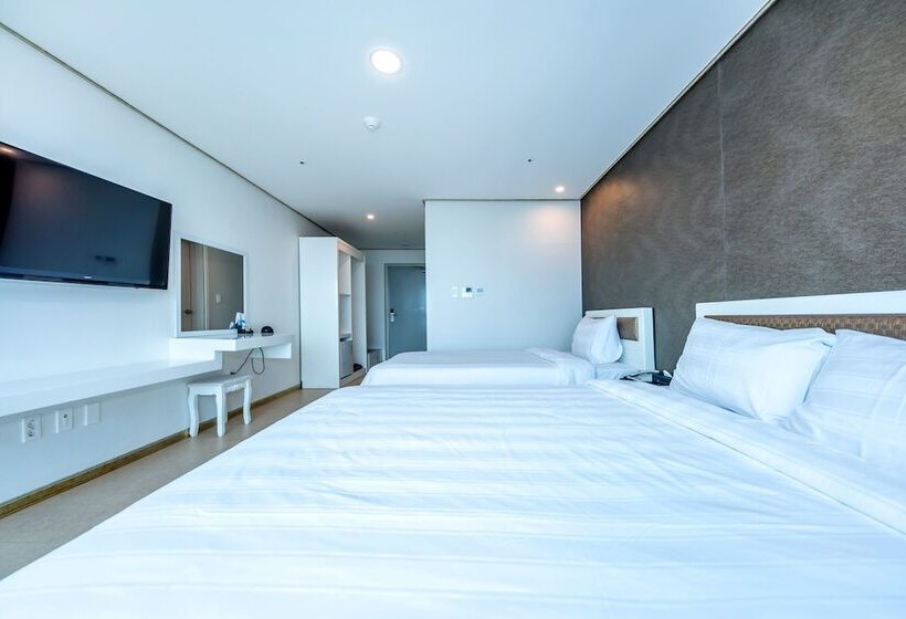 חדר דלוקס, Virginia