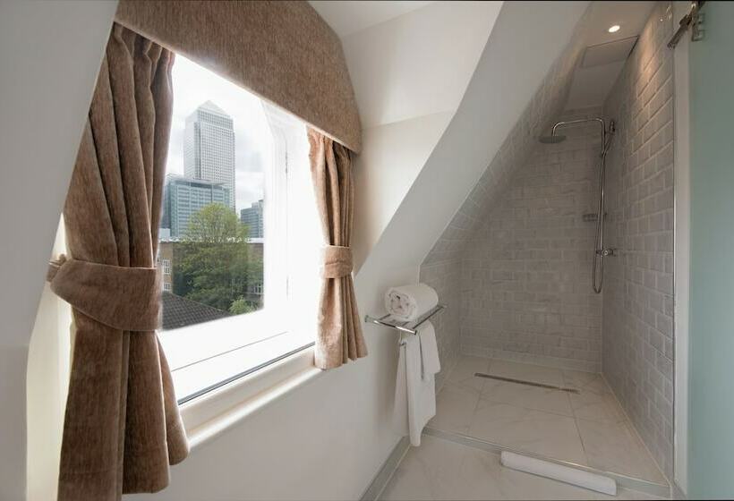 Классический Номер, The Lansbury Heritage A Sunday Hotel   Canary Wharf