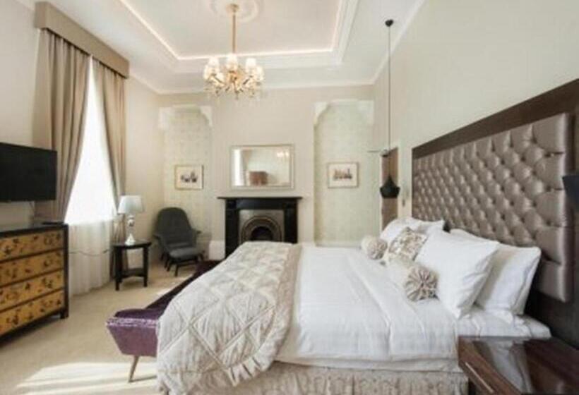 スタンダードスタジオ, The Lansbury Heritage A Sunday Hotel   Canary Wharf