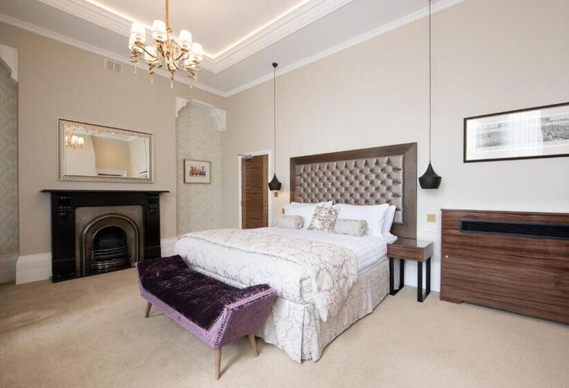 スタンダードスタジオ, The Lansbury Heritage A Sunday Hotel   Canary Wharf