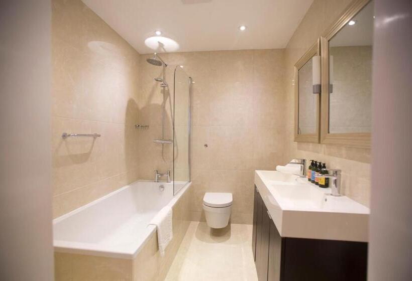 スタンダードスタジオ, The Lansbury Heritage A Sunday Hotel   Canary Wharf