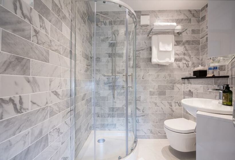 Номер Superior, The Lansbury Heritage A Sunday Hotel   Canary Wharf