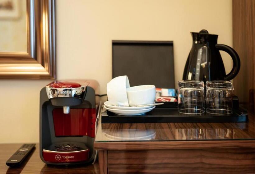 スタンダードスタジオ, The Lansbury Heritage A Sunday Hotel   Canary Wharf