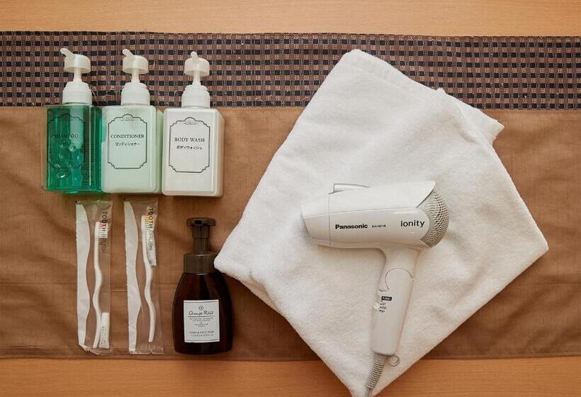 חדר משפחתי, Murasakimura