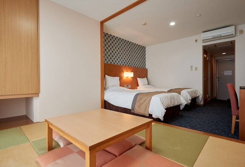 חדר סטנדרט, Murasakimura