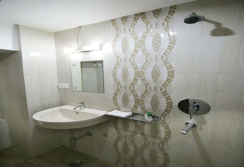 Standardrum, Oyo Rooms Near Power House