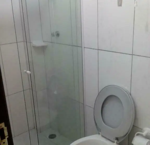 Economy Triple Room, Pousada Guaratuba