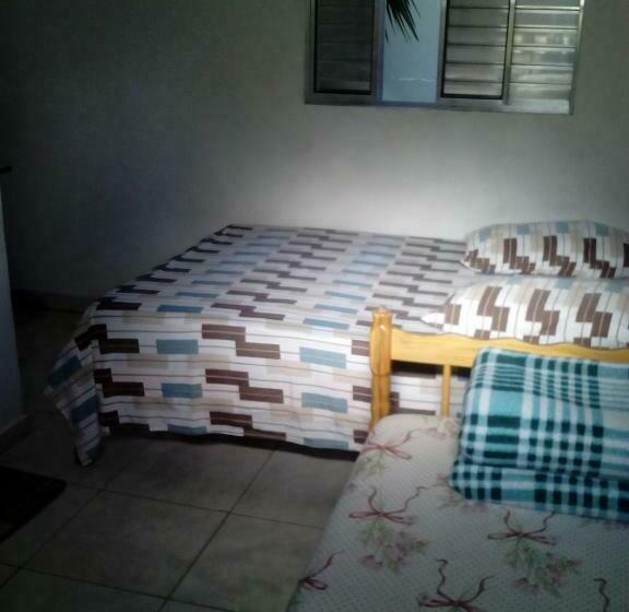 Economy Triple Room, Pousada Guaratuba