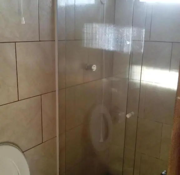 اتاق استاندارد چهار تخته, Pousada Guaratuba