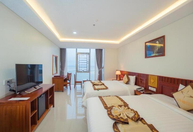 اتاق لوکس چهار تخته, Vinh Hoang