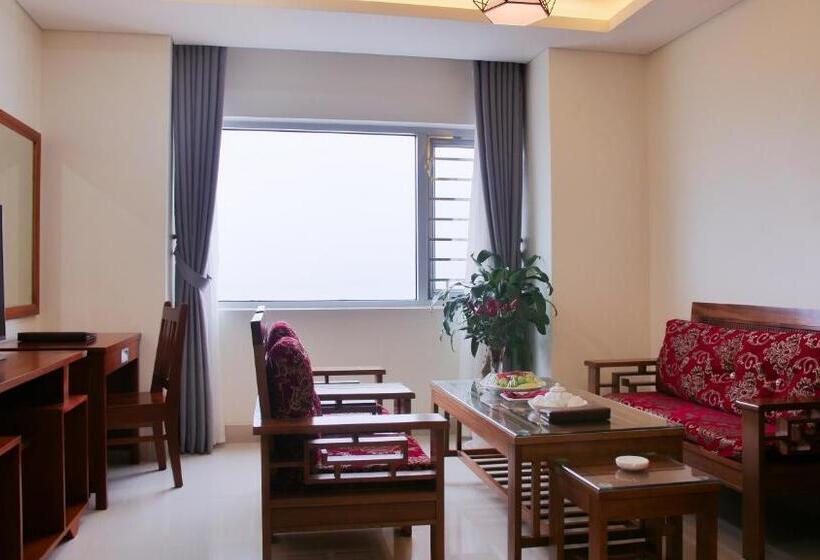 سوییت خانوادگی, Vinh Hoang